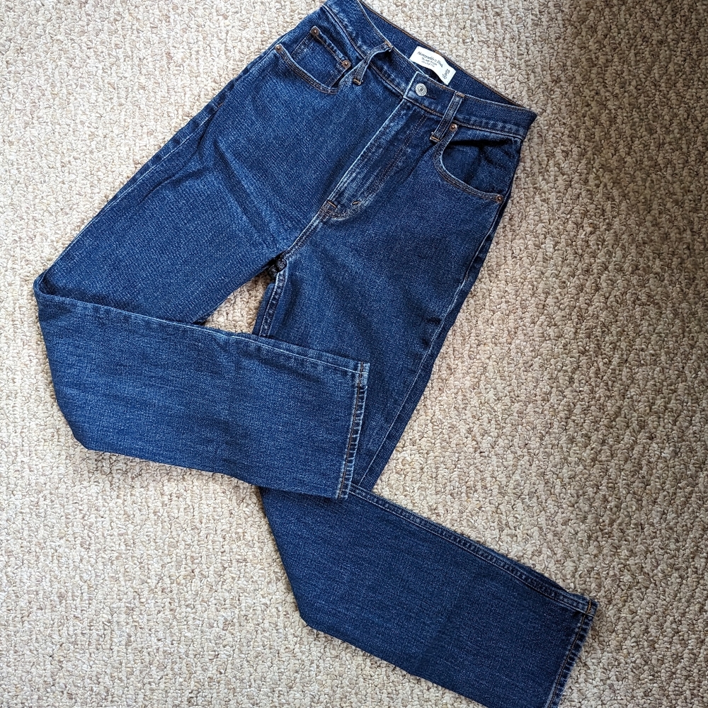 Abercrombie & Fitch High Rise Straight Jeans